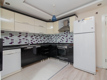 KONYAALTI HURMA MAHALLESİ VİA MARİS 1 SİTESİ 1+1 SATILIK DAİRE