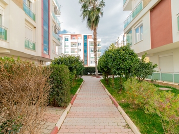 KONYAALTI HURMA MAHALLESİ VİA MARİS 1 SİTESİ 1+1 SATILIK DAİRE